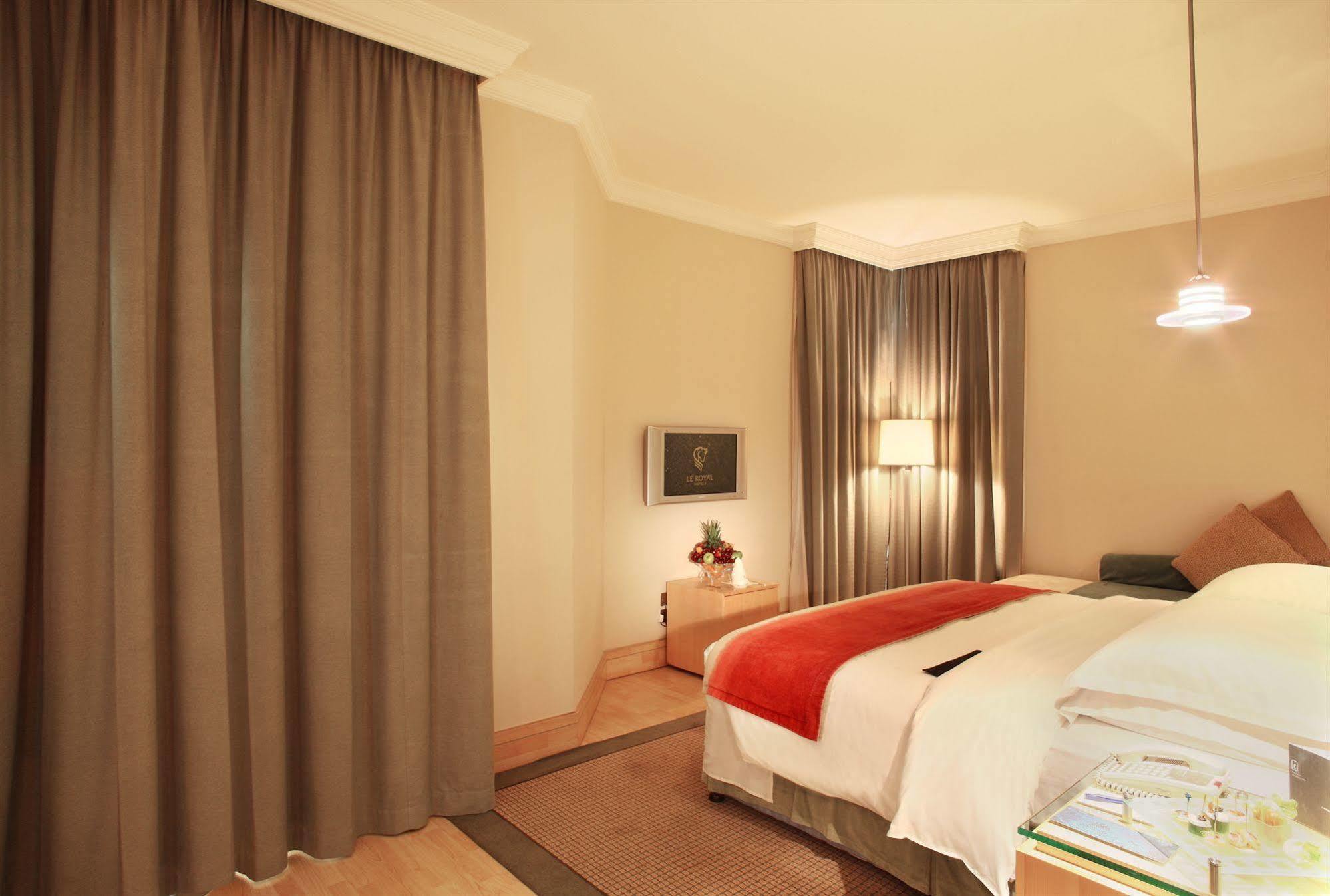 Hotel Le Royal Tower Kuwait City Exterior foto