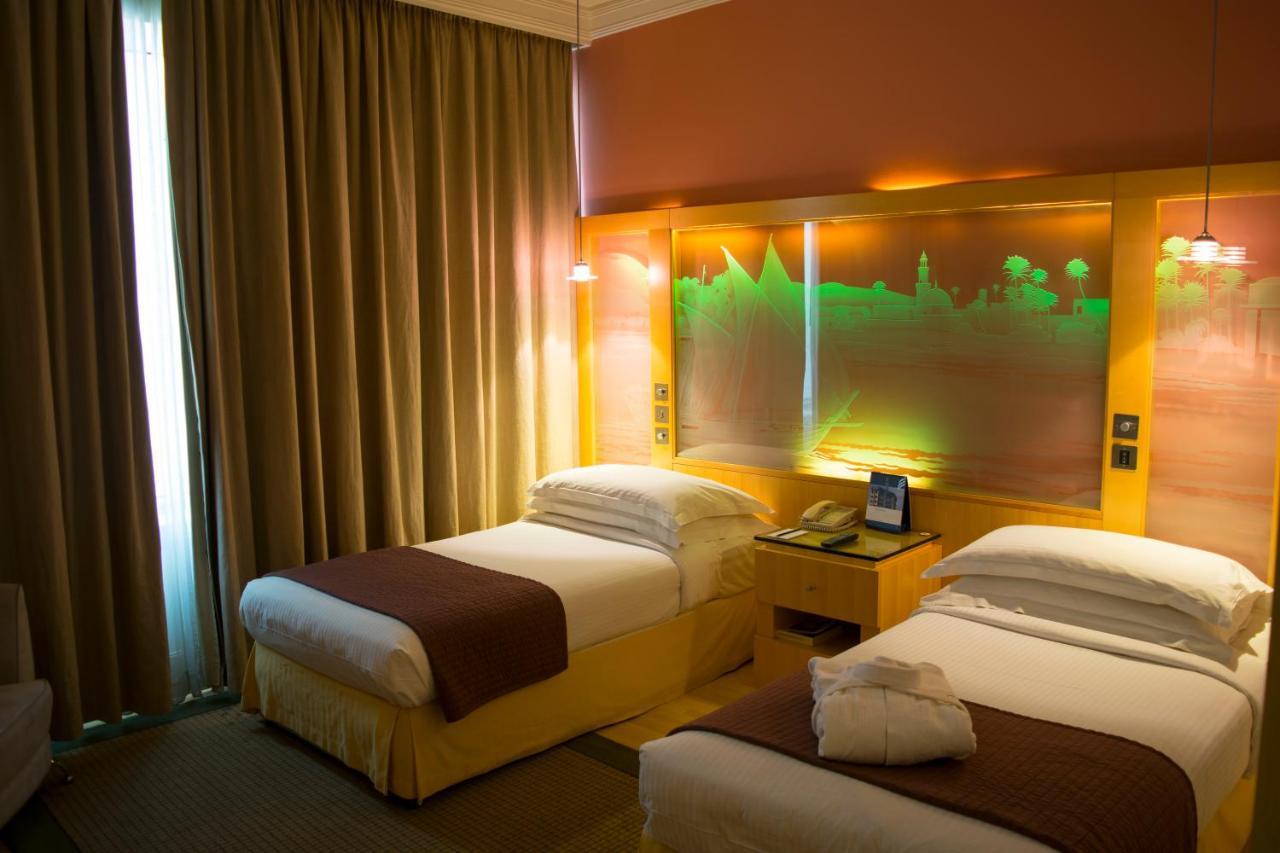 Hotel Le Royal Tower Kuwait City Exterior foto