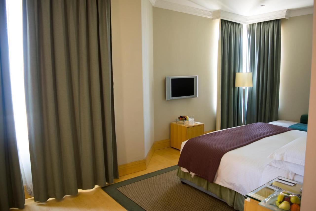 Hotel Le Royal Tower Kuwait City Exterior foto