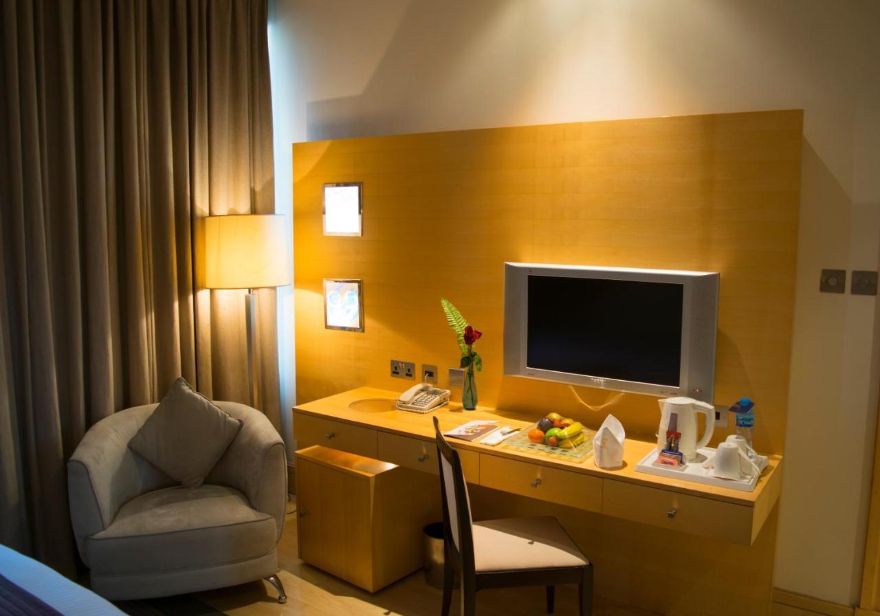 Hotel Le Royal Tower Kuwait City Exterior foto