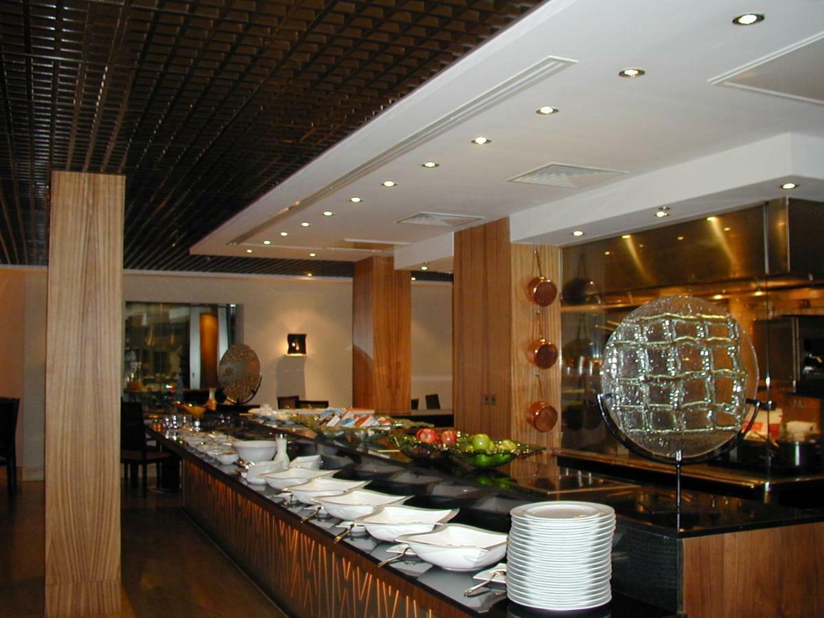 Hotel Le Royal Tower Kuwait City Exterior foto